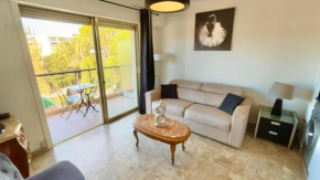 Studio avec terrasse, parking, piscine proche plage et centre à Cannes